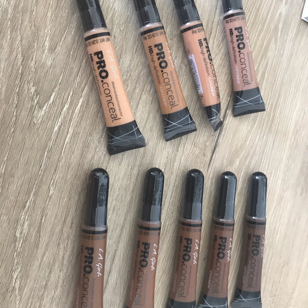 Lot of LA girl concealers